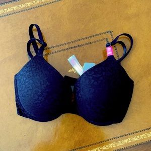 NWT PINK Victoria’s Secret push up bra